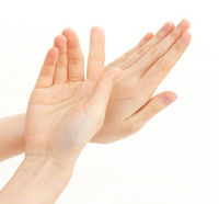 【フレナーラの口コミレビュー】女性の手汗対策に人気のおすすめジェルクリーム