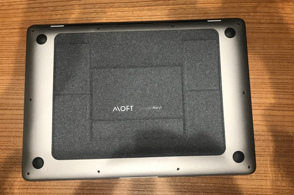 【MOFTのレビュー】MacBook用スタンドに使ってみた感想